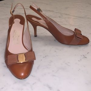Ferragamo Flavia Slingback Pump with Vara Bow Sz 8